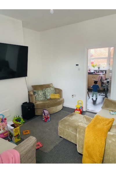 2 bedrooms house in Salford