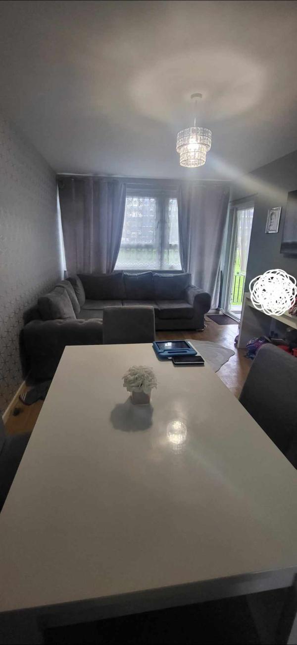 flat exchange in Hoxton