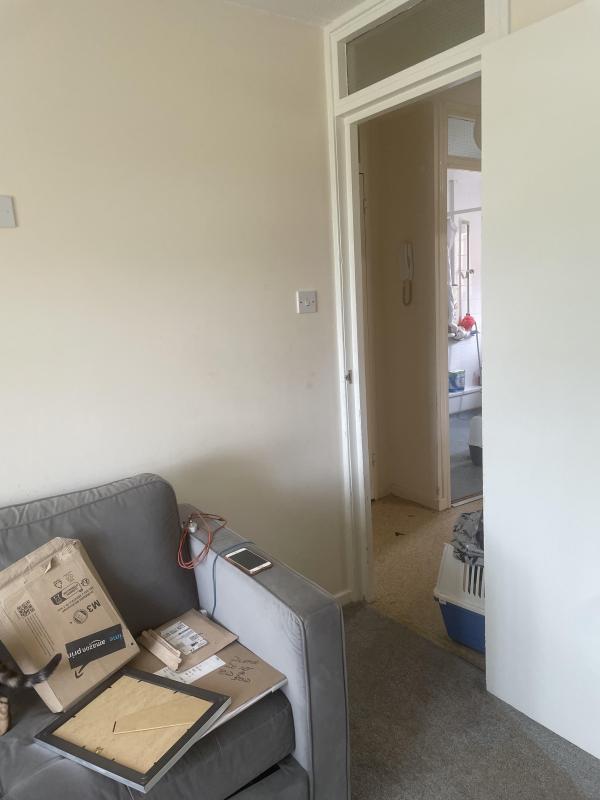 1 bedroom flat in Throop