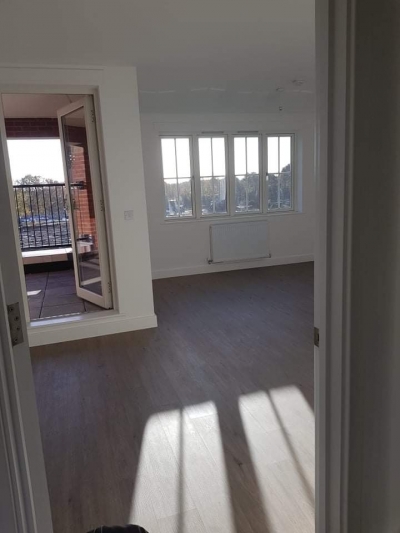 2 bedrooms house in West Byfleet