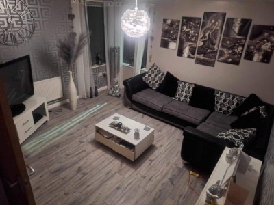 3 bedrooms house in Salford