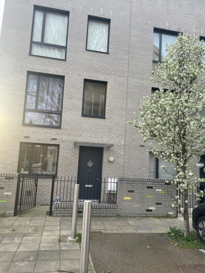 4 bedrooms house in London
