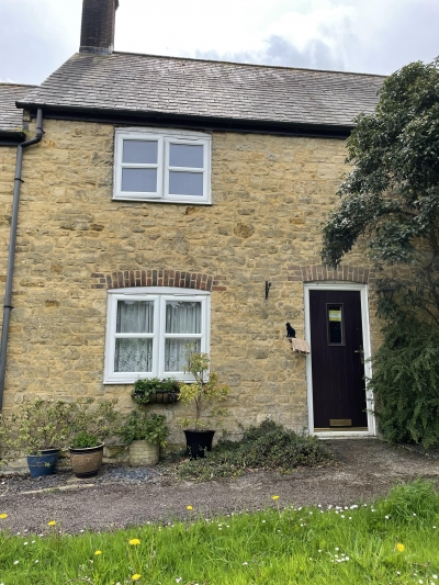 2 bedrooms house in Broadwindsor