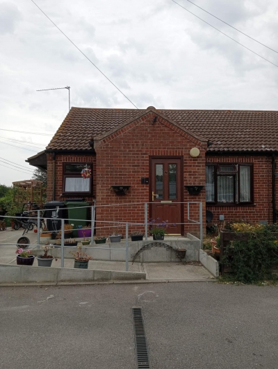 bungalow exchange in Stokesby